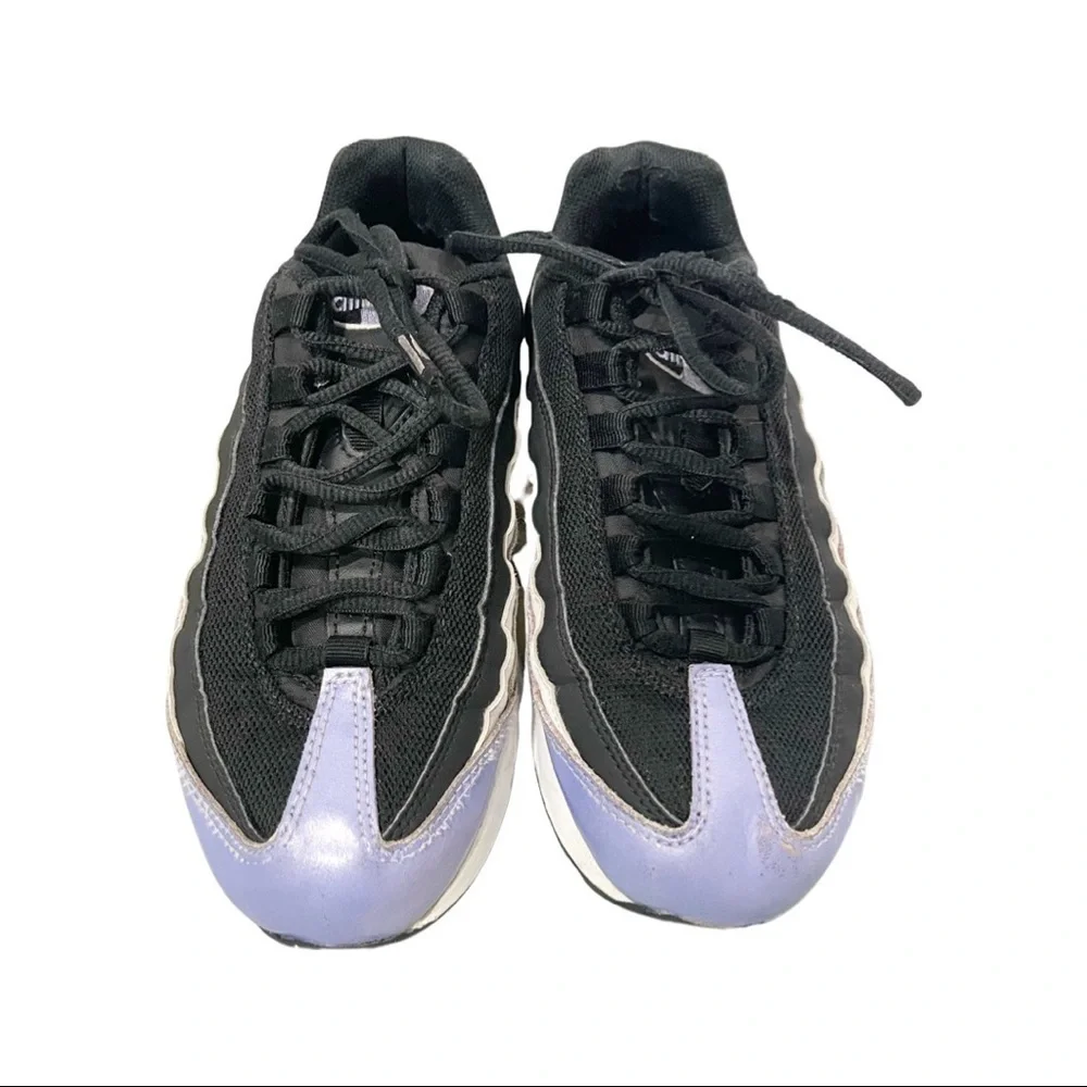 Nike Air Max 95 Black Twilight Pulse. Youth size 4.5 or women size 6